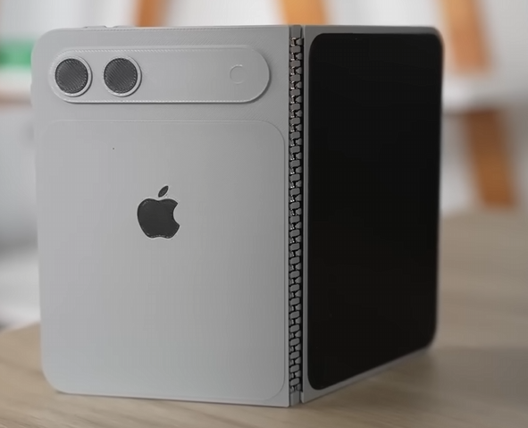 주름 없는 매끄러운 화면을 구현하기 위해 적용된 아이폰 18 폴드의 힌지 구조와 티타늄 프레임 디자인